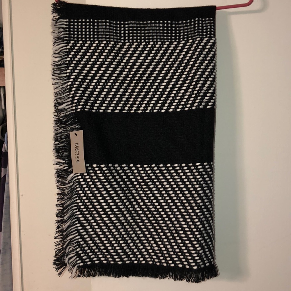 Black and white scarf!